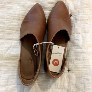 Universal Thread Women’s Faux Leather Shoes